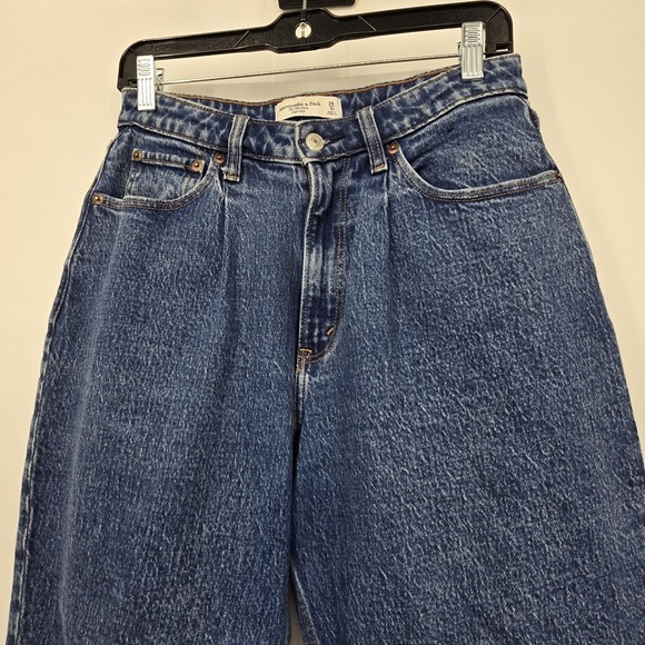 Abercrombie Fitch 90s Mom Jean Womens 28/6S Blue Denim Curve Love Hi Rise Barrel - Picture 2 of 12